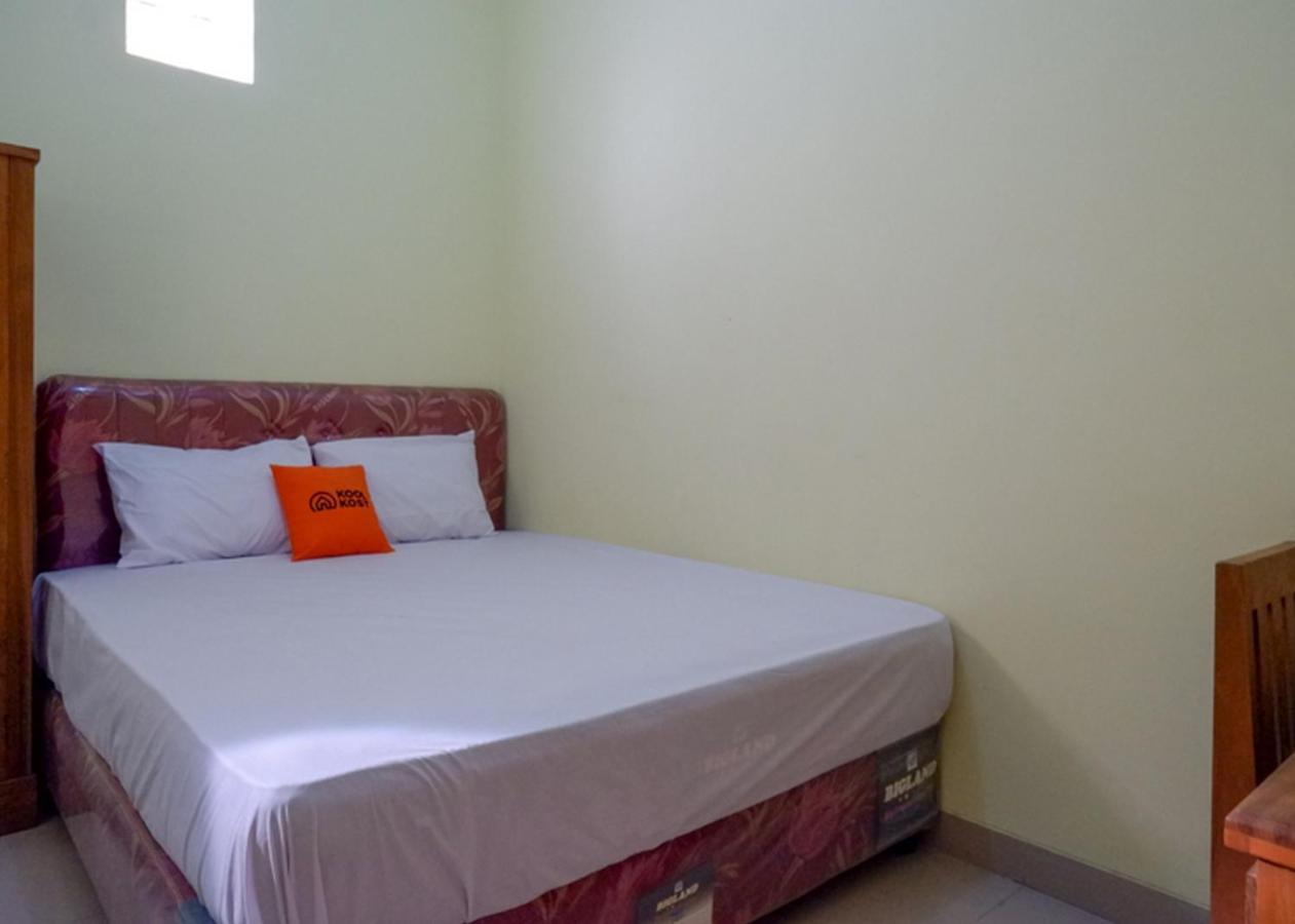 KoolKost Syariah near Transmart Banyumanik Semarang Hotel Srondolwetan Bagian luar foto